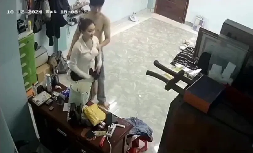 Vụng trộm với em trai chồng tại nhà